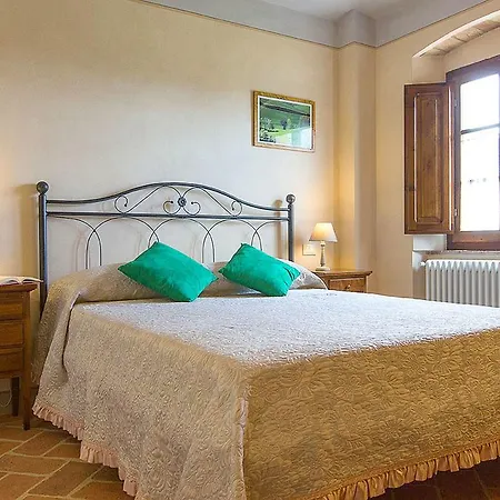 Cozy Holiday In Italy With Pool Chianni
